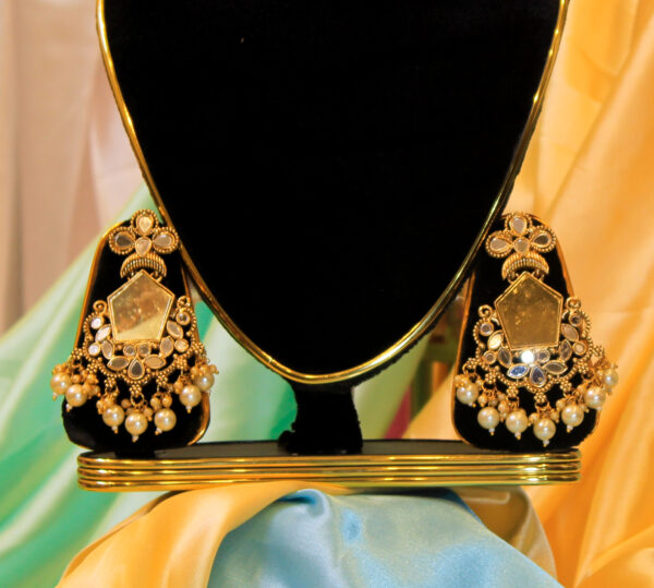 Gold-Plated Glass Kundan Earrings